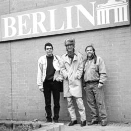 1995-11-29 -with Luc Wouters tourmanager and Harold Eggers Loft Berlin